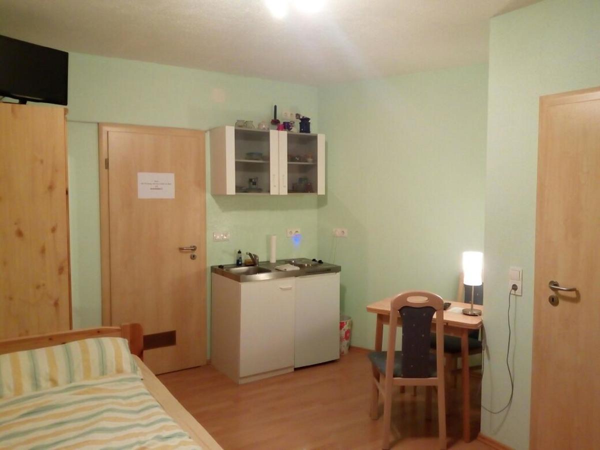 Pension "Am Tor Zum Mainbogen" Grettstadt Екстер'єр фото